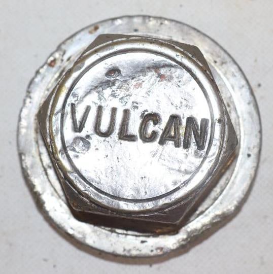 Vulcan Threaded Automobile Hubcap: 3.25" diameter