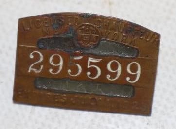 1924 New York Licensed  Chauffeur Hat  Badges (1 of 2)