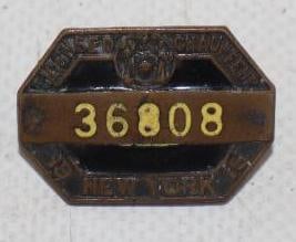 1915 New York    Licensed  Chauffeur Hat  Badges (1 of 2)