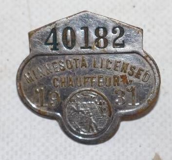 1931 Minnesota Licensed Chauffeur Pin Back Badge: 1.50" x 1.25"
