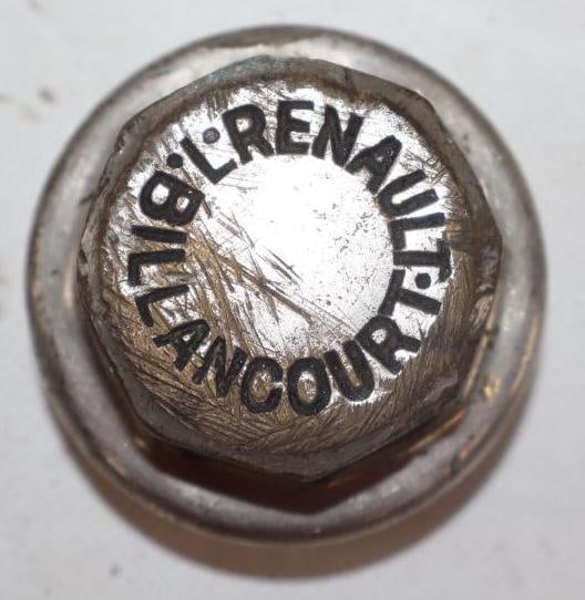 Renault Billancort Threaded Automobile Hubcap: 2.25" diameter