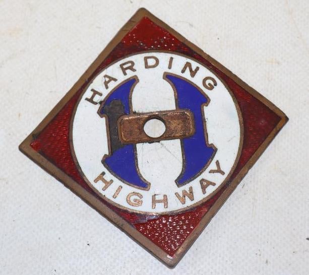 Harding Highway Cloisonne Radiator Emblem Badge (1 of 2)