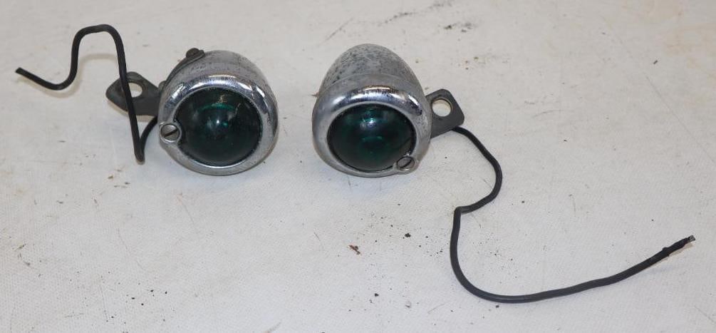 Pair of Green Automobile Accessory Lights (1 of 3)