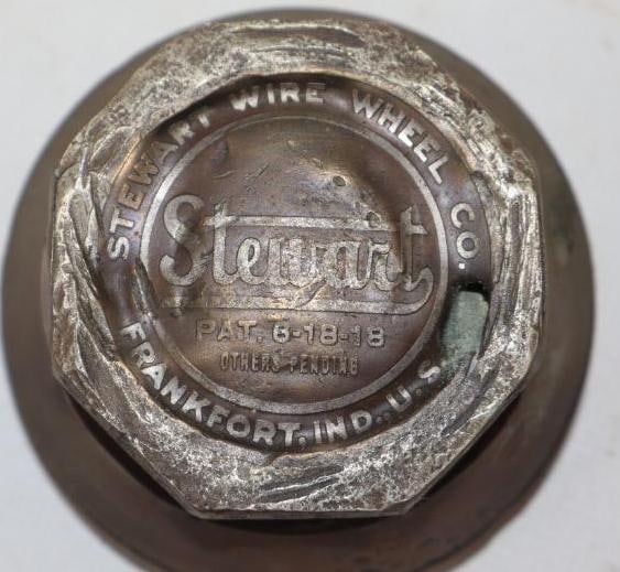 Stewart Wire Wheel Threaded Automobile Hubcap (1 of 2)