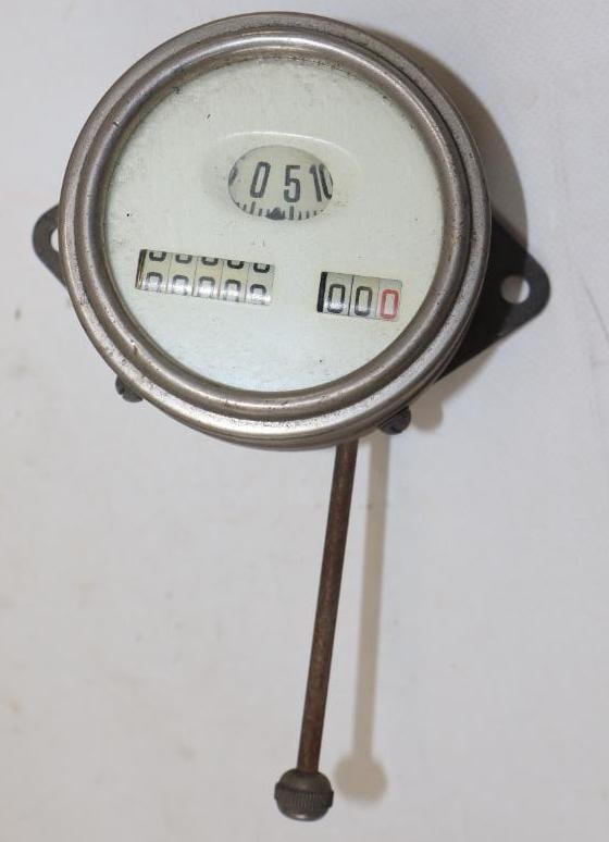 Early Automobile Speedometer Gauge (1 of 2)