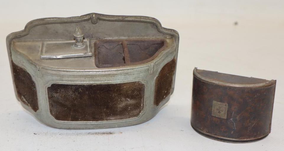 Group of 2 Early Automobile Accessory Ash Trays (1 of 3)