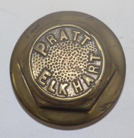 Pratt Elkhart Brass Threaded Automobile Hubcap (1 of 2)
