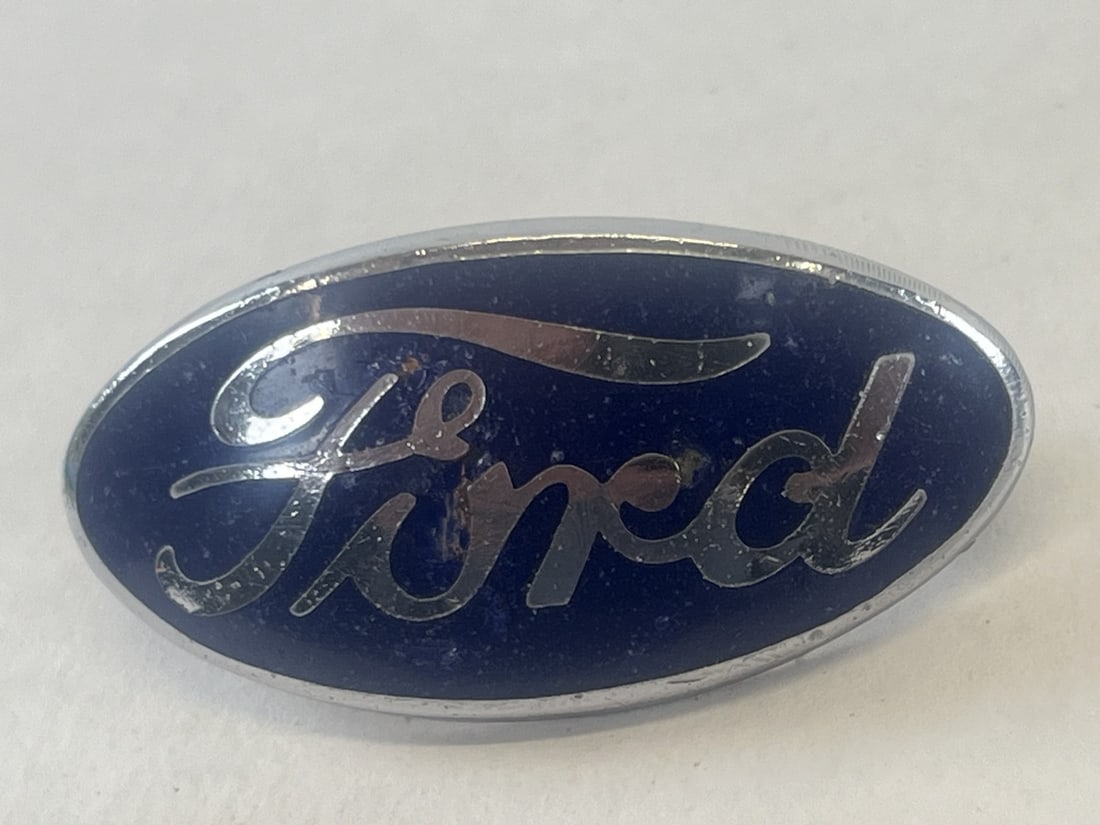 1932 Ford Radiator Emblem Badge (1 of 2)