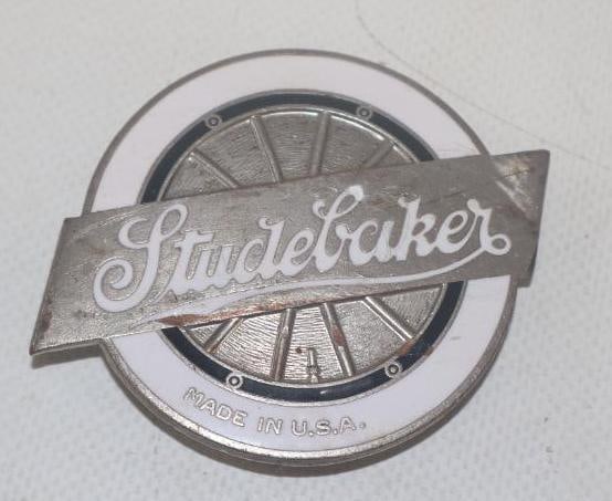 1926 - 1927 Studebaker Radiator Emblem Badge (1 of 2)