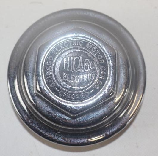 Chicago Electric Motor Car Co. Threaded Automobile Hubcap (1 of 2)