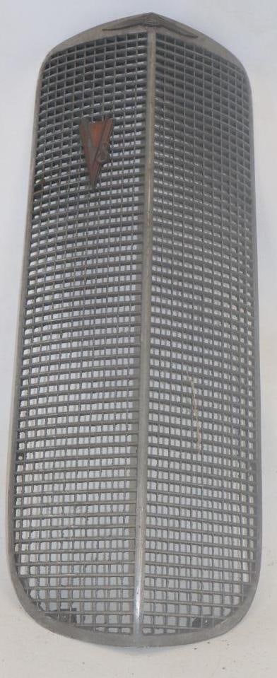 1920's Cadillac LaSalle V8 Automobile Radiator Grill with Emblem (1 of 3)