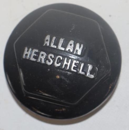 Allan Herschell Threaded Automobile Hubcap (1 of 2)