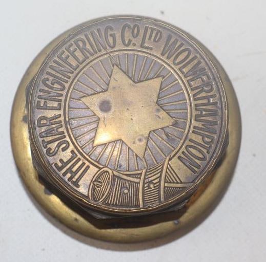 The Star Engineering Co. LTD Brass Threaded Automobile Hubcap (1 of 2)