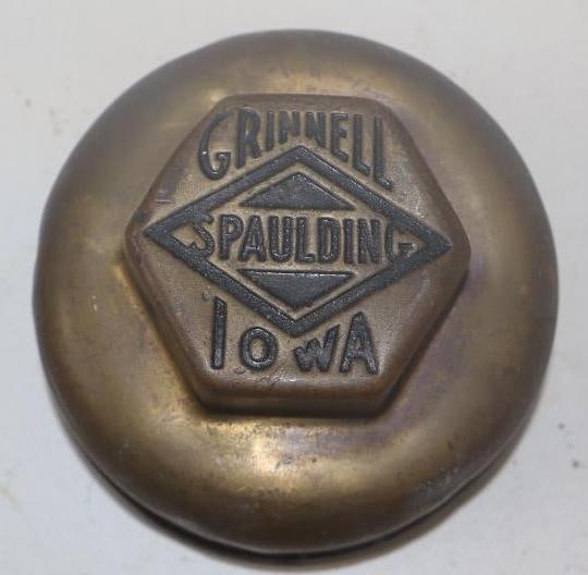 Spaulding Grinnell Iowa Brass Threaded Automobile Hubcap (1 of 2)