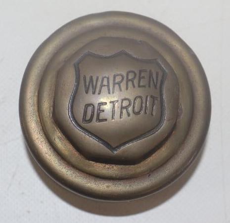 Warren Detroit Brass Threaded Automobile Hubcap (1 of 2)