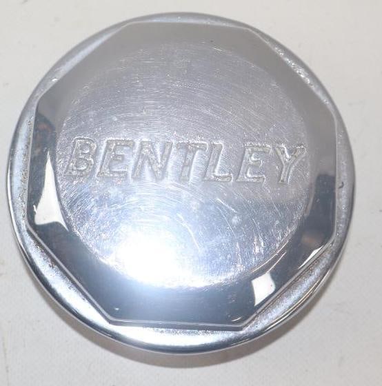 Bentley Threaded Automobile Hubcap: 4.25" diameter