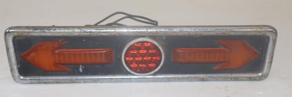 1930's / 40's Left Right Stop Automobile Accessory Turn Signal Light (1 of 2)