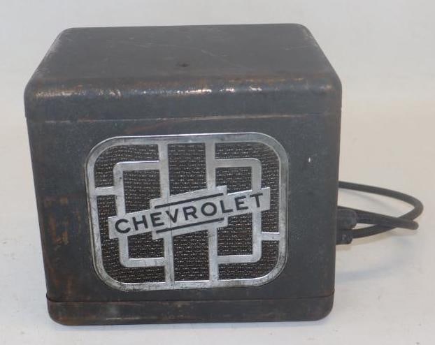 1933 Chevrolet  Speaker w/ Attached Radio (1 of 4)