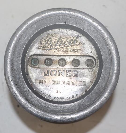 Detroit Electric Jones Hub Odometer Threaded Commercial Mile Counter Hubcap: 3.75" diameter missing site glass
