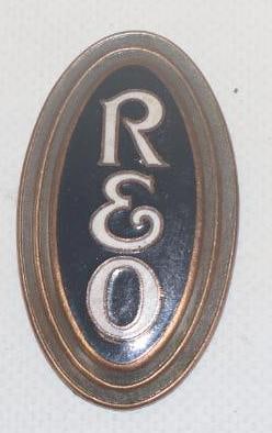1931 - 1934 REO Radiator Emblem Badge (1 of 2)