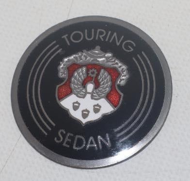 Oldsmobile Touring Car Emblem: 1.75" diameter, cloisonne