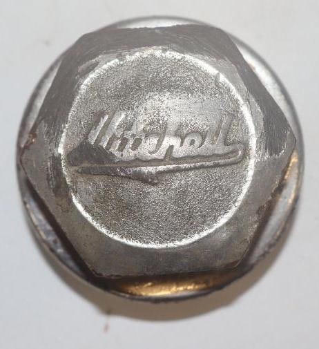 Mitchell Motor Car Co Threaded Automobile Hubcap (1 of 2)