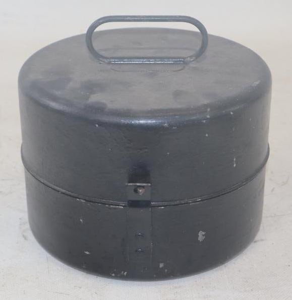 Early Automobile Emergency Light Bulb and Fuse Kit (1 of 3)