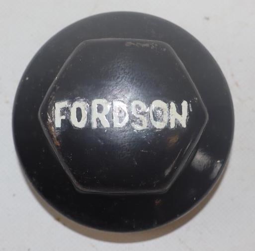 Fordson Threaded Tractor Hubcap: 3.50" diameter has been repainted