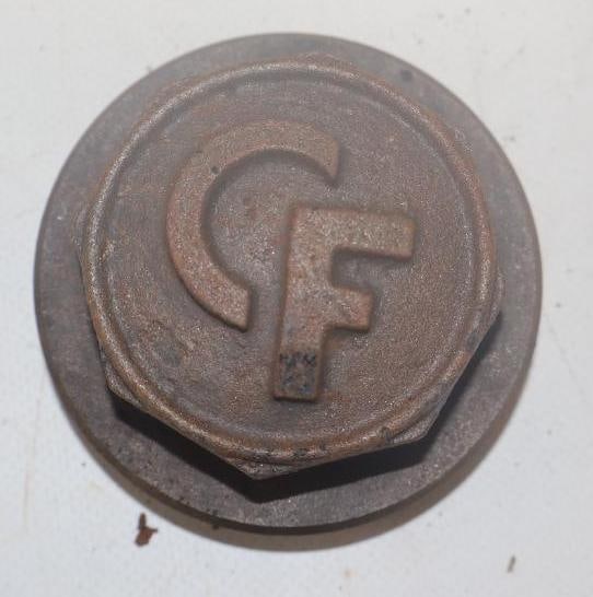 Clement Fend Cast Steel Threaded Tractor Hubcap (1 of 2)