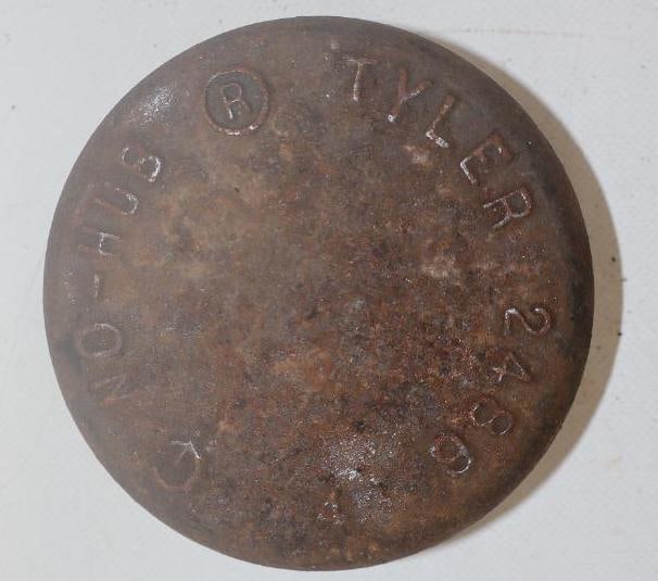 Tyler Cast Steel Tractor Hubcap (1 of 2)