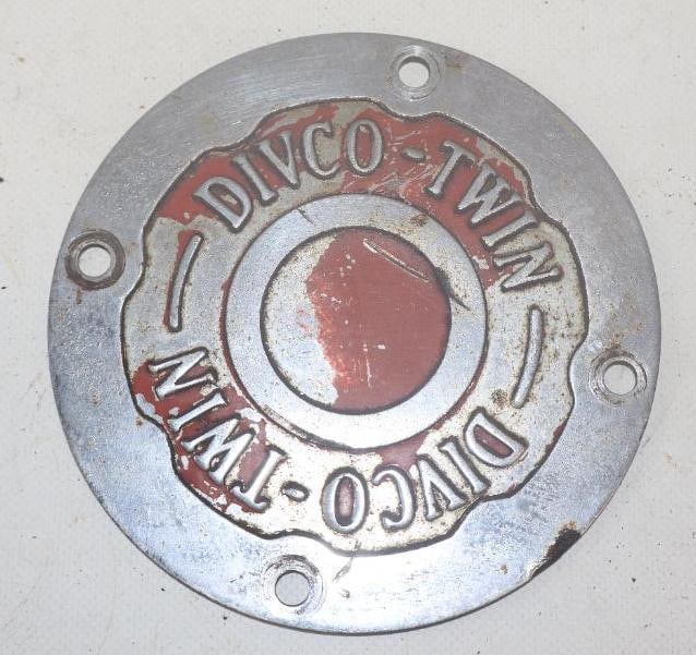 Divco - Twin Bolt On Truck Center Cap: 5.25" diameter
