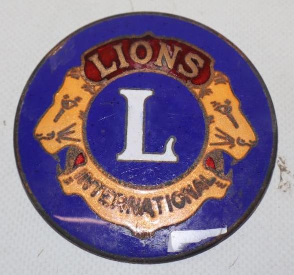 Cloisonne Lion's International Radiator Emblem Badge (1 of 2)