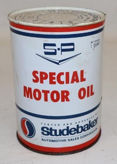 Studebaker Special One Qt Metal Oil Can (1 of 2)