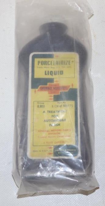 NOS Chevrolet Accessories Porcelainize Liquid Bottle (1 of 3)