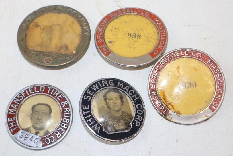 Group of 5 Griscom-Russell, White Sewing Machine, A.M.Byers And Mansfield Tire Employee Pin Back (1 of 2)