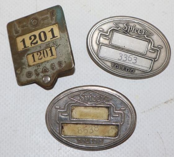 Group of 3 Spicer And L-O-F Glass Employee Pin Back Badges: 1.25" x 1.50"largest