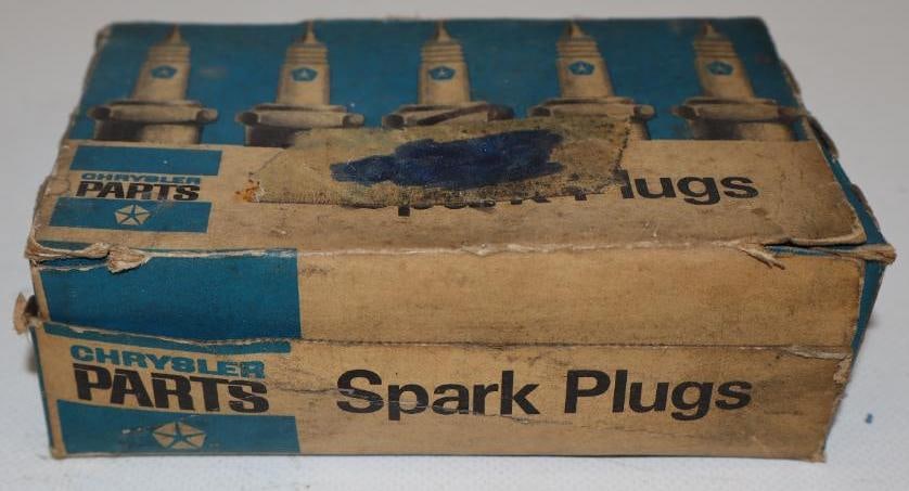 Group of 8 Chrysler OEM Spark Plugs In Original Boxes (1 of 3)