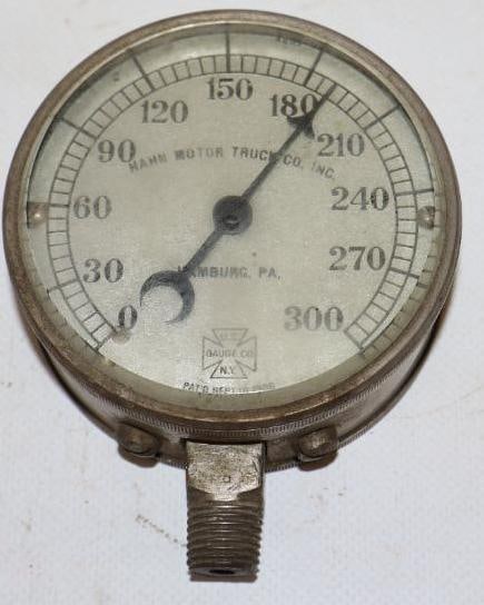 Hahn Motor Truck Co. Pressure Gauge: 3.25" x 4" x 1.50"