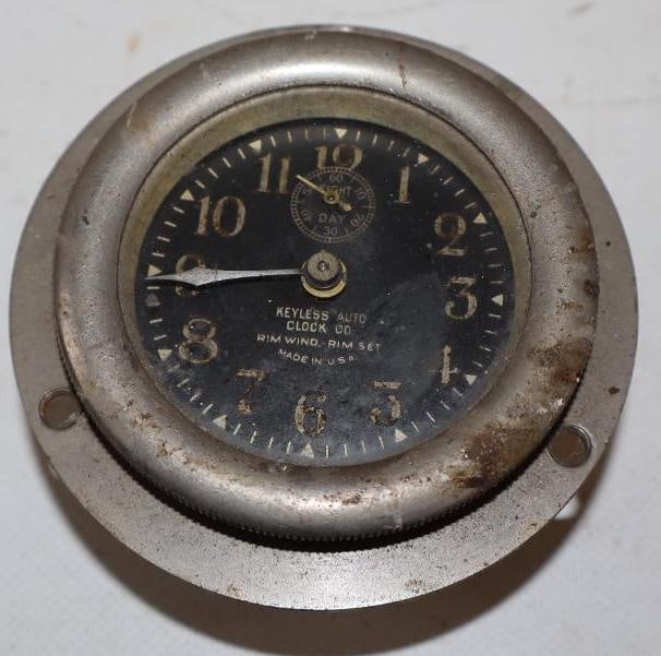 Early Automobile Eight Day Keyless Rim Wind Rim Set Dash Clock (1 of 2)