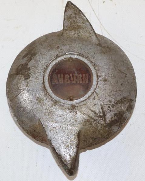 Auburn Motor Car Co Knock Off Thread Hubcap: 7" x 5.25" x 2"