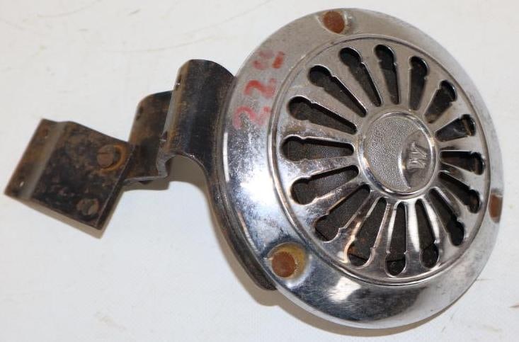 1930's Delco Remy Motorcycle Horn w/ Mounting Bracket: 4.75" diameter