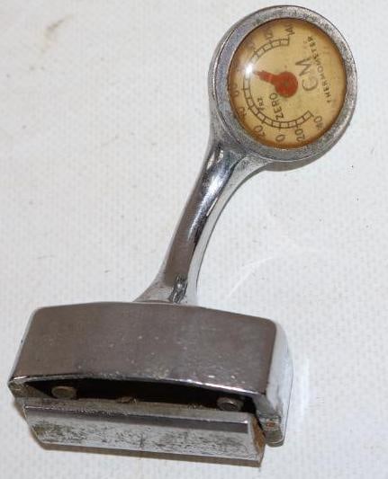 GM Accessary Mountable Thermometer (1 of 2)
