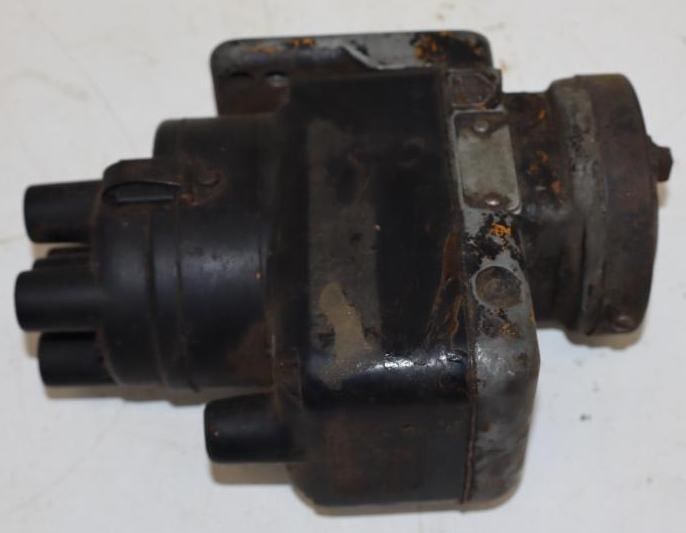Early Automobile Wico Magneto (1 of 3)