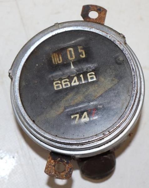 Early Automobile Rolling Speedometer (1 of 2)