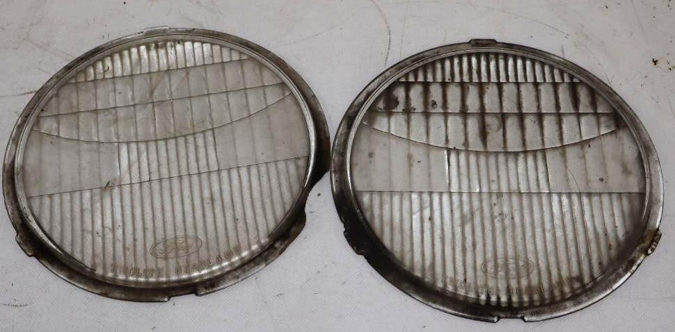 Group of 2 Ford Model T Twilite Glass Headlight Lenses (1 of 4)