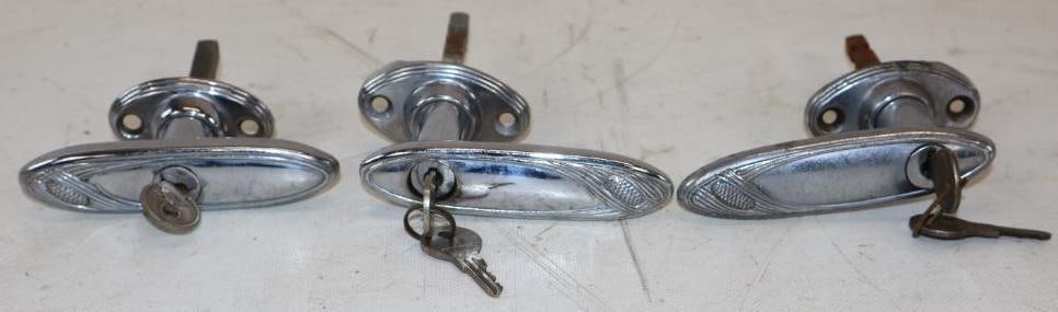 Group of 3 1930's Essex Locking Handles w/ Keys: 5" x 4.25" x 1.25" each