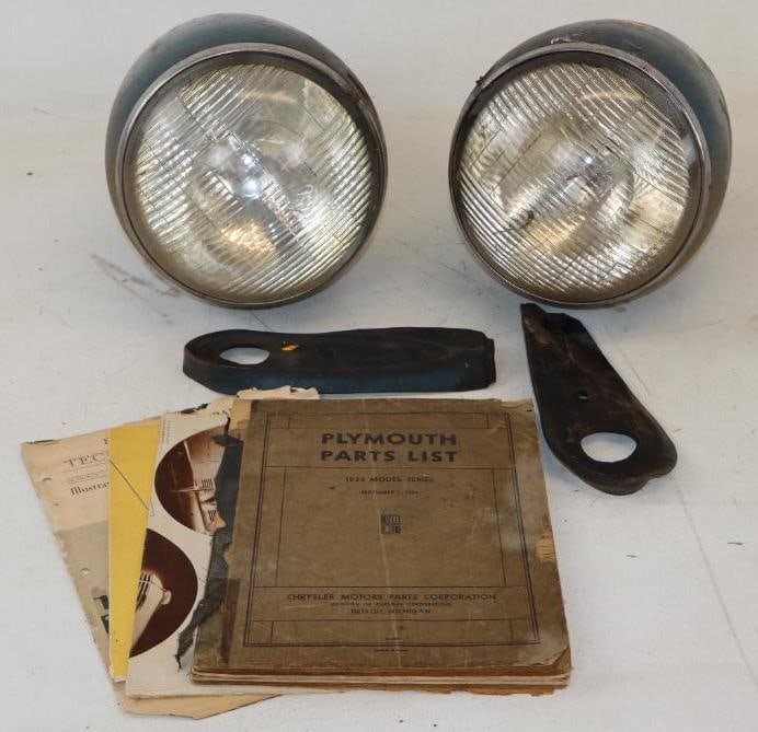 Group of 5 Plymouth And Oldsmobile Service Books, Auto Show News And Dealership Sales Brochures (1 of 5)