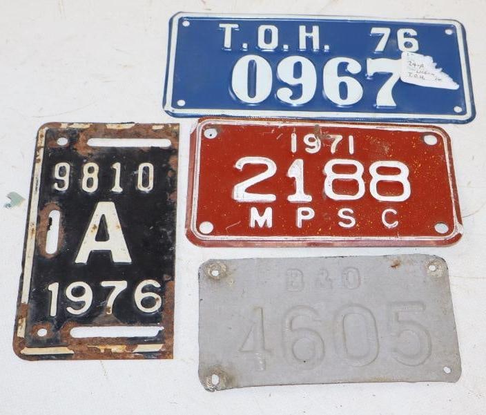 Group of 4 New York, Michigan, Aruba And B & O Railroad Plates And Tags (1 of 4)
