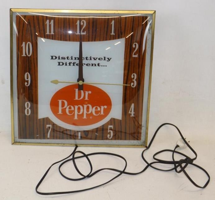 "Distinctively Different?" Dr. Pepper Advertising Pam Glass Light Up Clock (1 of 5)