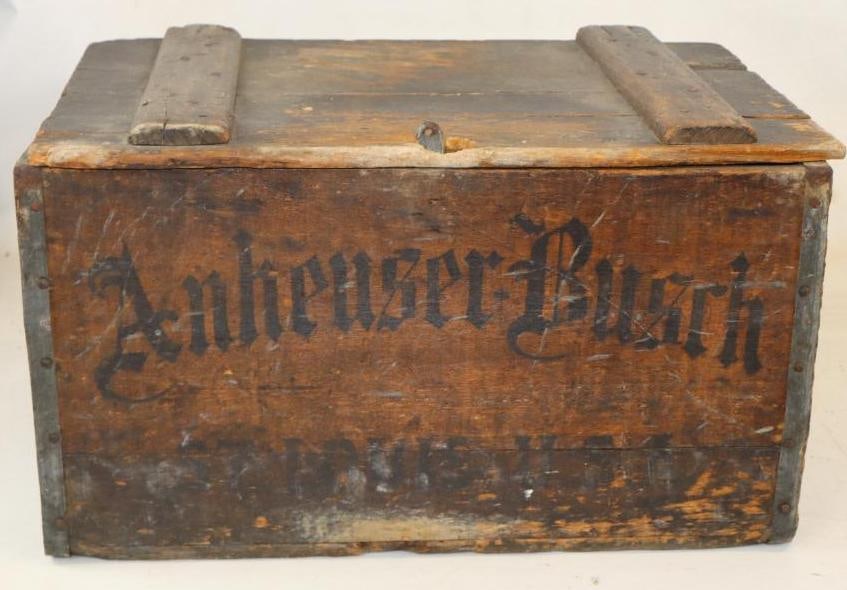 Anheuser-Busch 24 Bottle Hinged Wooden Carrying Crate (1 of 4)